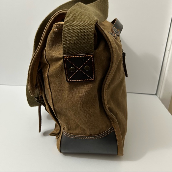 DamnDog Haversack in Swamp Green: Canvas Messenger Bag with Leather Straps - Picture 3 of 16
